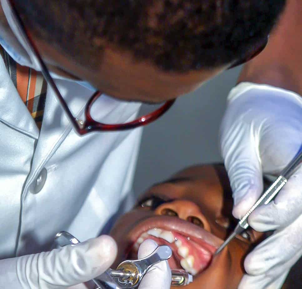 Fast and effective 1-hour teeth whitening service for instant results Leamington Spa